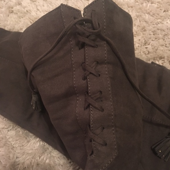 Olive over the knee boots - Picture 4 of 4